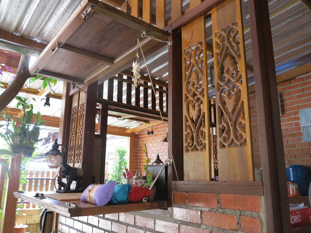 Hotel Baan Khun Ya Ayutthaya Exterior foto